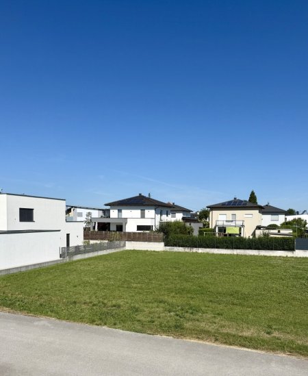ATTRAKTIVER BAUGRUND IN RUHIGER SIEDLUNGSLAGE - KEIN BAUZWANG
