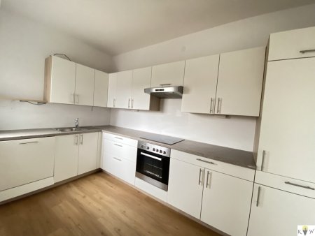 3 Zimmer-Wohnung mit 2 Balkone!