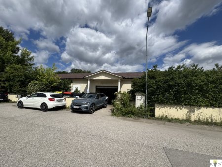 Vielseitig nutzbare Gewerbehalle in Wienerherberg zu vermieten