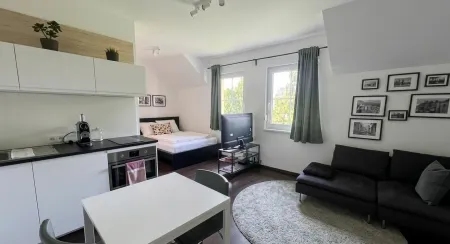 Vollmöbliertes 1-Zimmer-Apartment – sofort bezugsbereit