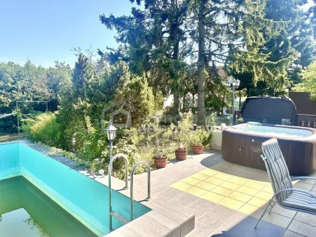 Traum-Bungalow in Gänserndorf mit Pool, Garten, Terrasse & Carport – jetzt entdecken! - Bild