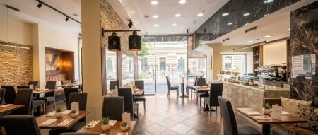 Thaliastrasse ! Gastronomiefläche 240m² mit Bar, Terrasse & Schanigarten