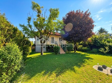 Charmanter Bungalow mit Garten, Terrasse & Carport in 1220 Wien – 3 Zimmer, 74m²!