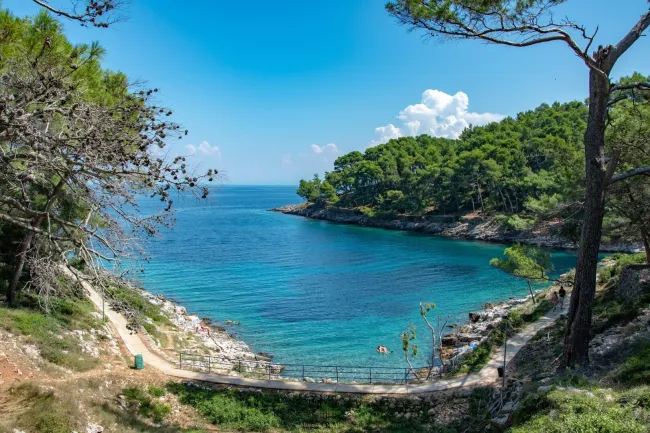 Immobilien in Kroatien – Steinhäuser, Villen, Grundstücke & Renditeobjekte an der Adria | Exklusives Vor-Ort-Netzwerk | Auf Anfrage - Titelbild
