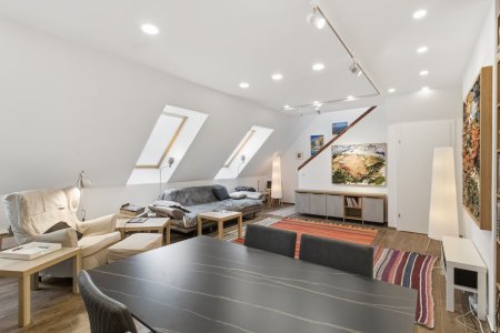 Über den Dächern von Wien: 2,5-Zimmer-Maisonette mit Sonnenterrasse, U1 Troststraße