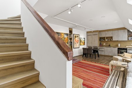 Über den Dächern von Wien: 2,5-Zimmer-Maisonette mit Sonnenterrasse, U1 Troststraße
