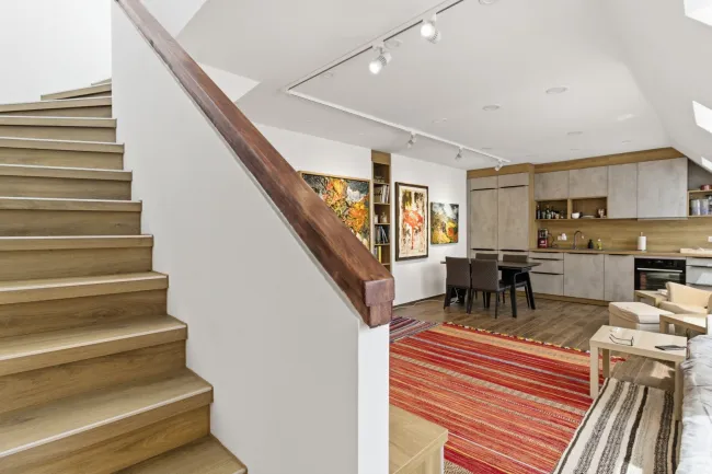 Über den Dächern von Wien: 2,5-Zimmer-Maisonette mit Sonnenterrasse, U1 Troststraße - Titelbild