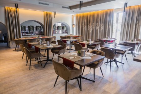 Top Hotel mit 18 Zimmern, Wellness & Sport in Podersdorf am See