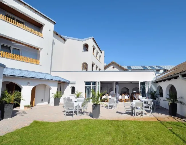 Top Hotel mit 18 Zimmern, Wellness & Sport in Podersdorf am See - Titelbild