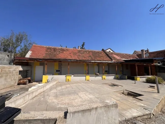 Sanierungsobjekt mit Charme: Historisches Wohnhaus mit Gewölbe in der weinidylle Rechnitz - Titelbild
