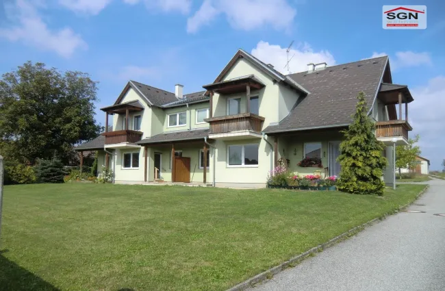 Dachgeschosswohnung mit Balkon in Langau - Titelbild