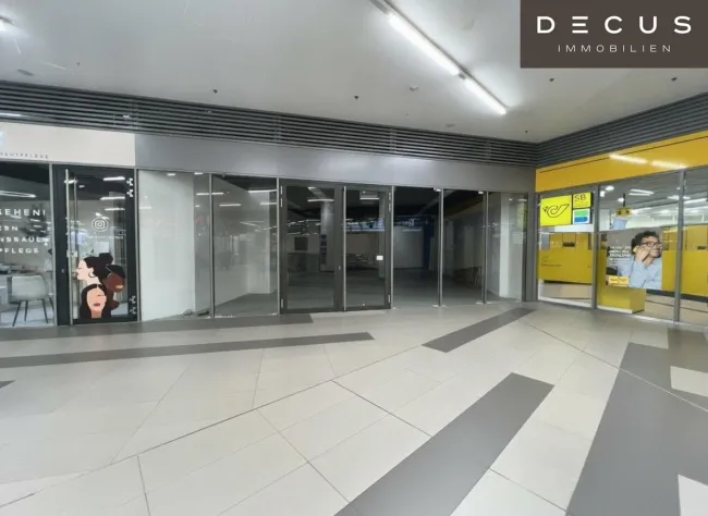 Schaufenster - von der Mall aus gesehen