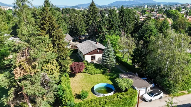 Zuhause im Grünen: Charmantes Einfamilienhaus auf großzügigem 1.065m²-Grund in Graz St. Peter - Titelbild