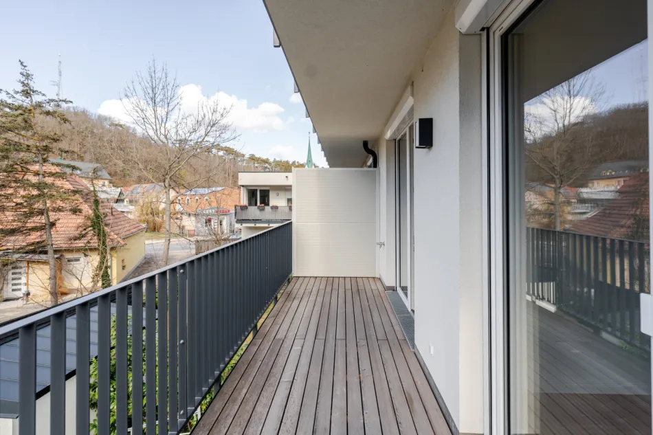 Ihr Rückzugsort im Grünen – 2-Zimmer-Wohnung mit Balkon und Tiefgaragenparkplatz - Bild