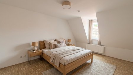 *DG-Galeriewohnung inkl. Klima und Küche möbliert am Lendplatz*