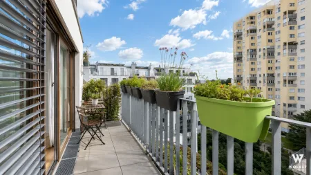 2-Zimmer-Dachgeschoßwohnung mit ca. 9 m² Dachterrasse I Klimaanlage I Nahe U1 Kagraner Platz