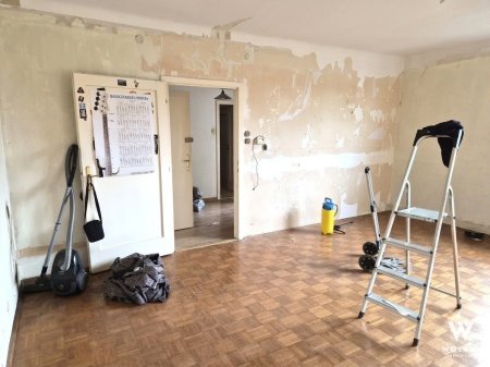 Charmante ca. 48 m² - 2 Zimmer Wohnung mit Potenzial – Lift und zentrale Lage in Schwechat