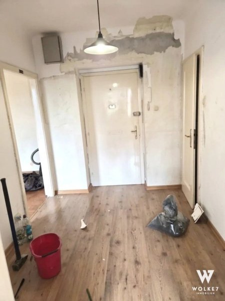 Charmante ca. 48 m² - 2 Zimmer Wohnung mit Potenzial – Lift und zentrale Lage in Schwechat