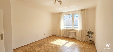 Helle 2-Zimmer-Wohnung mit separater Küche und Lift - nähe Bahnhof Floridsdorf