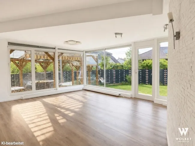 Einfamilienhaus mit Pool, Carport & großem Garten in ruhiger Lage von Strasshof - Bild