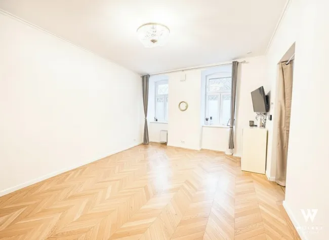 Moderne 2-Zimmer-Altbauwohnung mit Terrasse im ruhigen Innenhof | Gesamte Wohnung hofseitig ausgerichtet - Bild