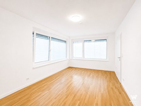 Helle Ordinationsfläche / Geschäftsräumlichkeit im Erdgeschoss – modern & effizient | U6 Alser Straße | St. Anna Kinderspital