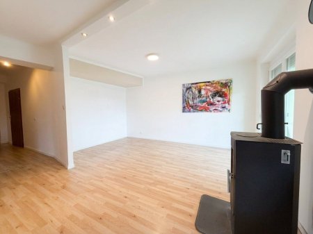 Helle Eigentumswohnung mit 2 Schlafzimmer in Ternitz!