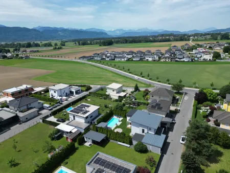 Modernes Einfamilienhaus *** beheizbarer Pool *** Outdoorküche ***