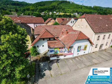 Entwicklungsobjekt im Kerngebiet – Wohnen, Gewerbe und Tourismus in erster Reihe zur Donau