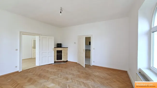 großese Eckzimmer