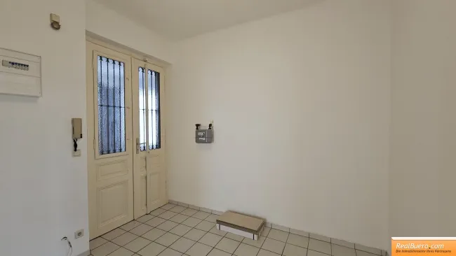 geräumiges Vorzimmer