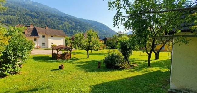 Gartenidylle und Bestandshaus mit Potenzial - Titelbild