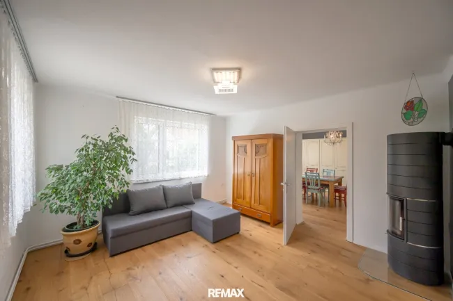 Wohnzimmer nach Westen/Süden, Dielenboden