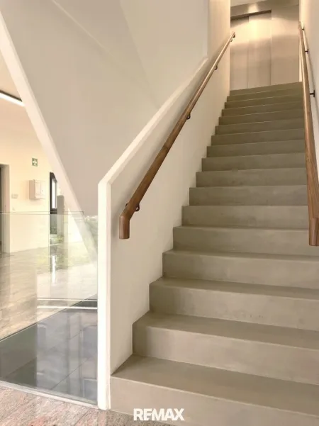 EG Beispielhafte Neugestaltung Stiege