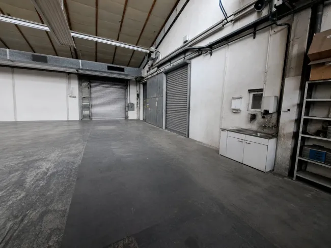 A2 Baden: Flexible Lagerflächen - Bild
