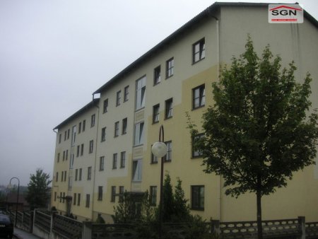 Kleine Wohnung mit Loggia und Befristungsabschlag
