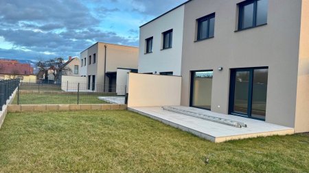 Traumhafte Doppelhaushälfte im Erstbezug | Garten, Terrasse & Top-Ausstattung