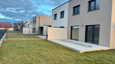 Traumhafte Doppelhaushälfte im Erstbezug | Garten, Terrasse & Top-Ausstattung