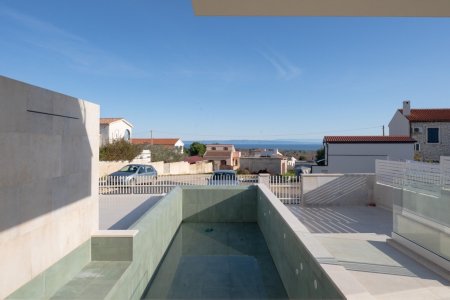 Traumferienhaus in Medulin, 172m², 3 Zimmer, Garten, 2 Terrassen, Solar, 750.000€