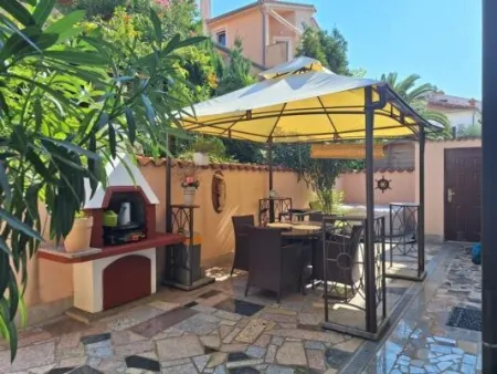 Charmante 3-Zimmer-Ferienwohnung mit Meerblick in Medulin, inkl. Stellplatz, €230.000 - Bild