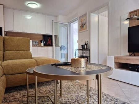 Charmante 3-Zimmer-Ferienwohnung mit Meerblick in Medulin, inkl. Stellplatz, €230.000