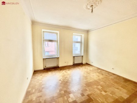 2 Zimmer Altbauwohnung im 14ten