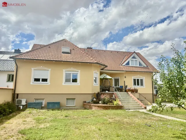 Großzügiges Einfamilienhaus in Zistersdorf mit großem Grund (Pferdehaltung möglich!) - Titelbild