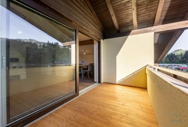 Mit Stil, Charme und Ski - 3 Zimmer - Loggia - Garage - Bergblick - Bild