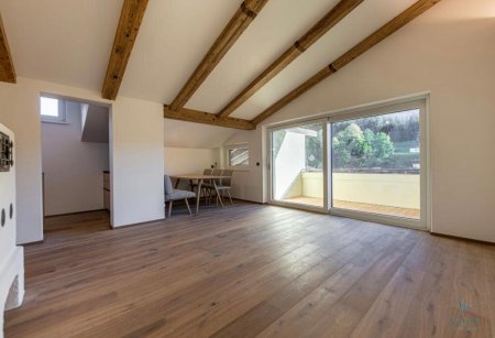 Mit Stil, Charme und Ski - 3 Zimmer - Loggia - Garage - Bergblick
