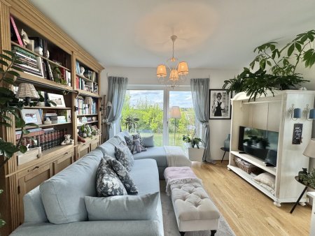 HOCHWERTIGES SEEHAUS + PRIVATEM SEEZUGANG + GARTEN - 35 MIN VON WIEN ENTFERNT