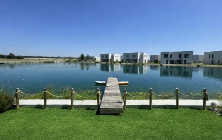 HOCHWERTIGES SEEHAUS + PRIVATEM SEEZUGANG + GARTEN - 35 MIN VON WIEN ENTFERNT