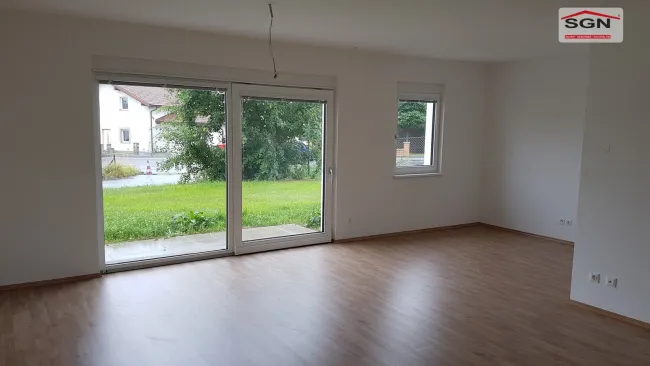 Geförderte Doppelhaushälfte in Groß-Siegharts: 4 Zimmer, Garten & Terrasse! - Bild