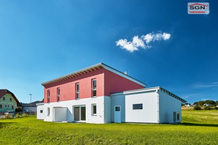 Geförderte Doppelhaushälfte in Groß-Siegharts: 4 Zimmer, Garten & Terrasse!