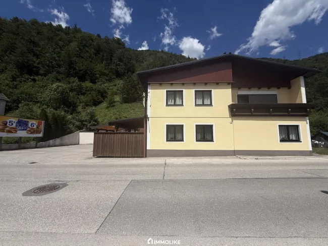 Gasthaus und Parkplätze